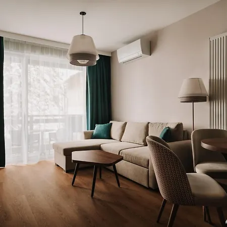 Szálloda Forest Park & 4*