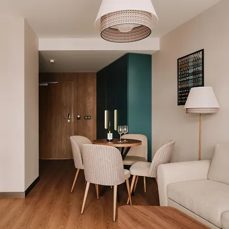 Aparthotel Forest Park &